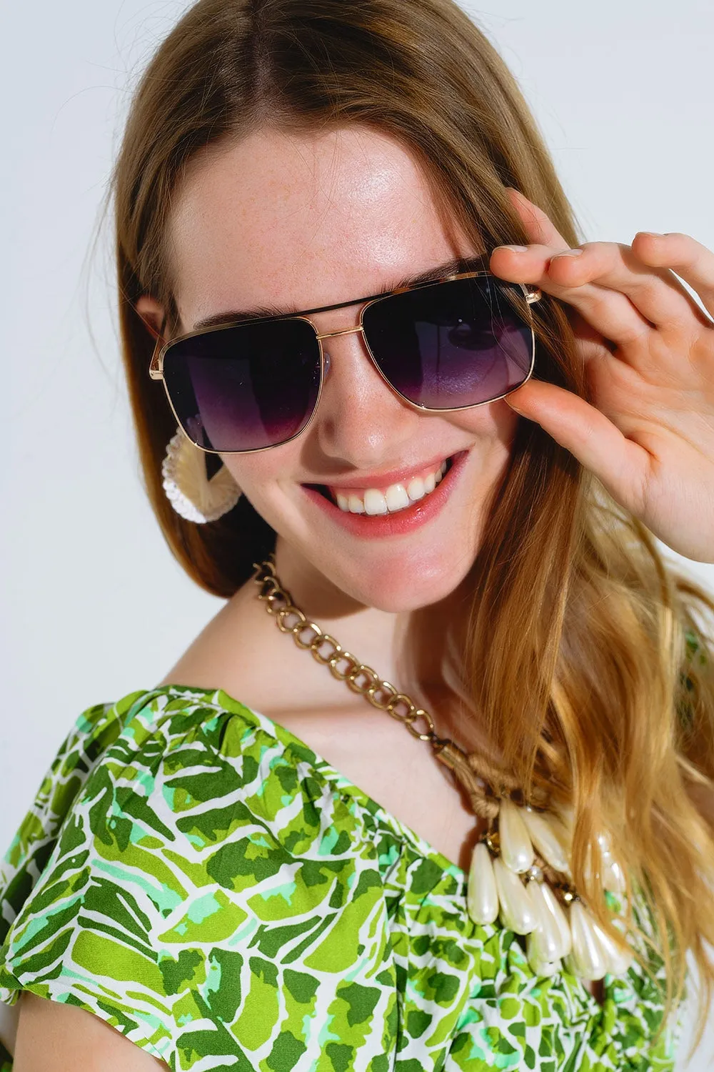 Aviator Vintage Sunglasses With Golden Rim