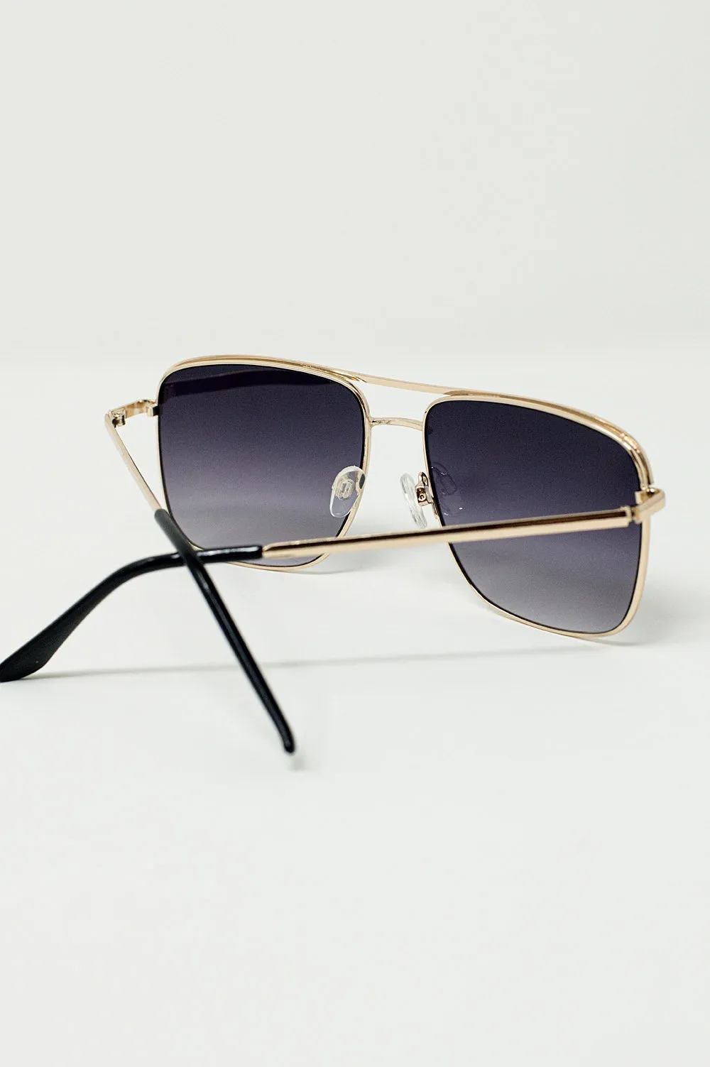 Aviator Vintage Sunglasses With Golden Rim