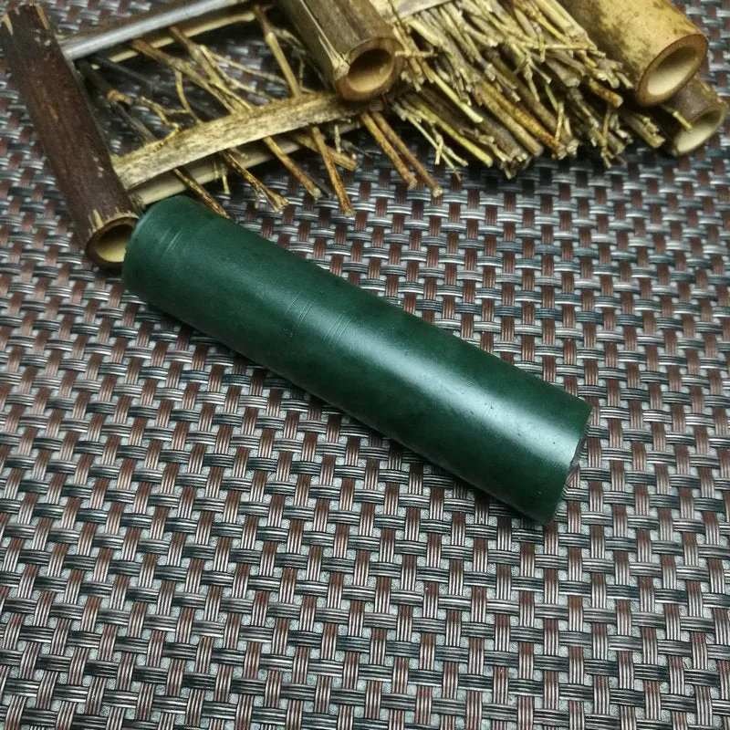Natural Kunlun Jade Rough Nephrite Raw (101g,8.5X2.2cm)