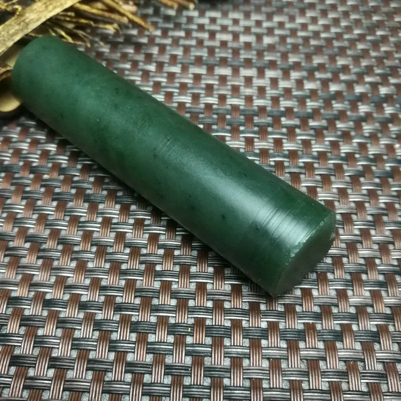 Natural Kunlun Jade Rough Nephrite Raw (101g,8.5X2.2cm)