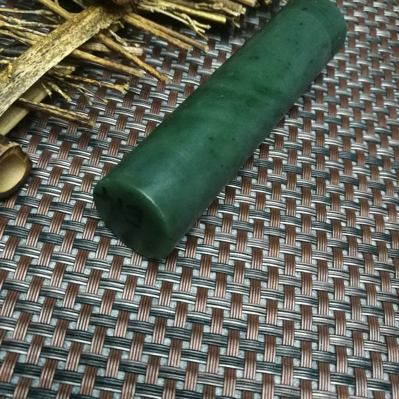 Natural Kunlun Jade Rough Nephrite Raw (101g,8.5X2.2cm)