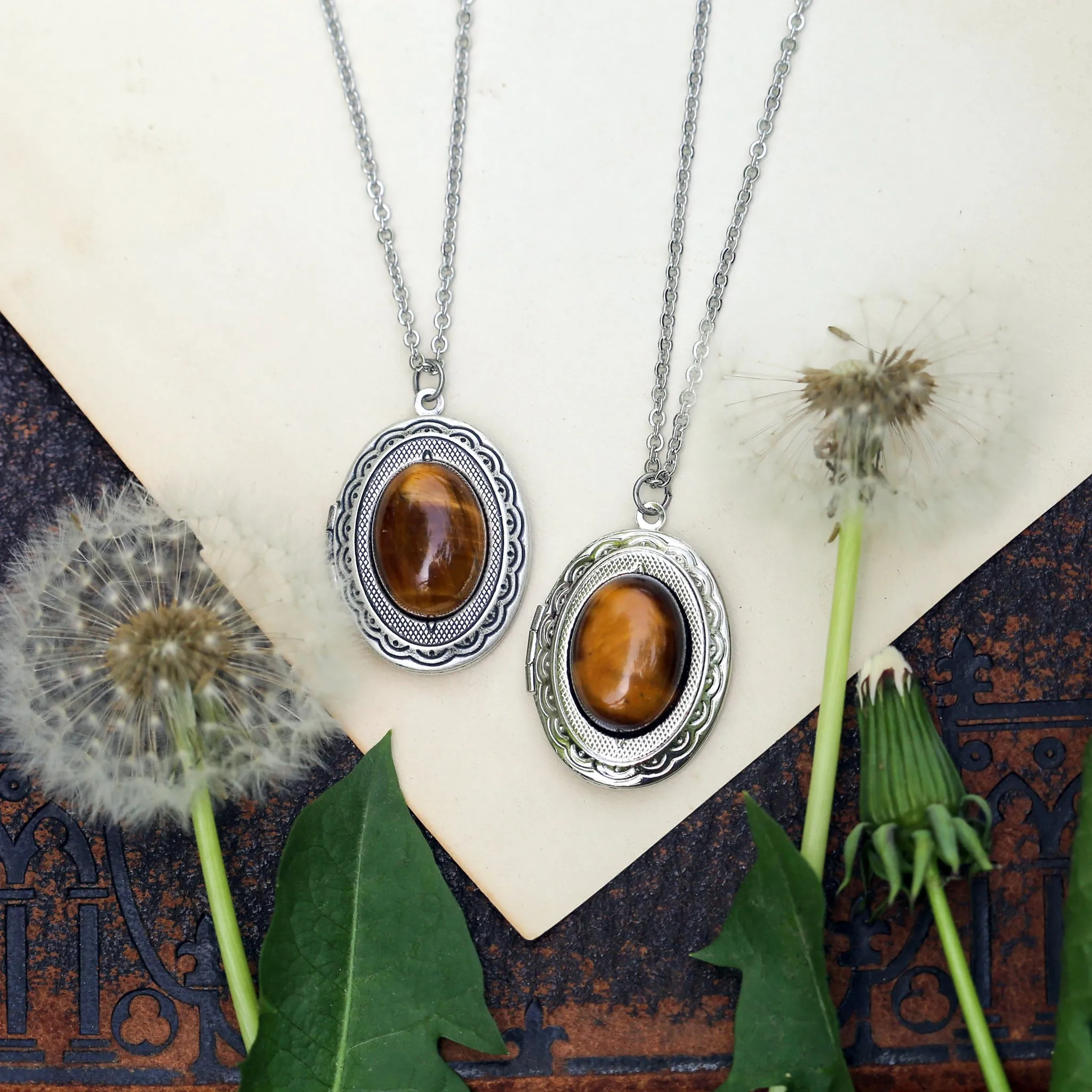 Stone Oval Vintage Locket in Goldstone, Leopardskin, Tigereye or Carnelian