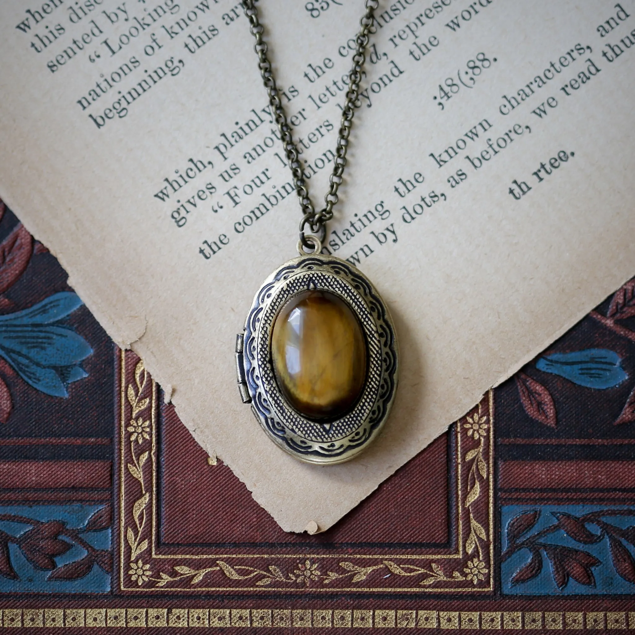 Stone Oval Vintage Locket in Goldstone, Leopardskin, Tigereye or Carnelian